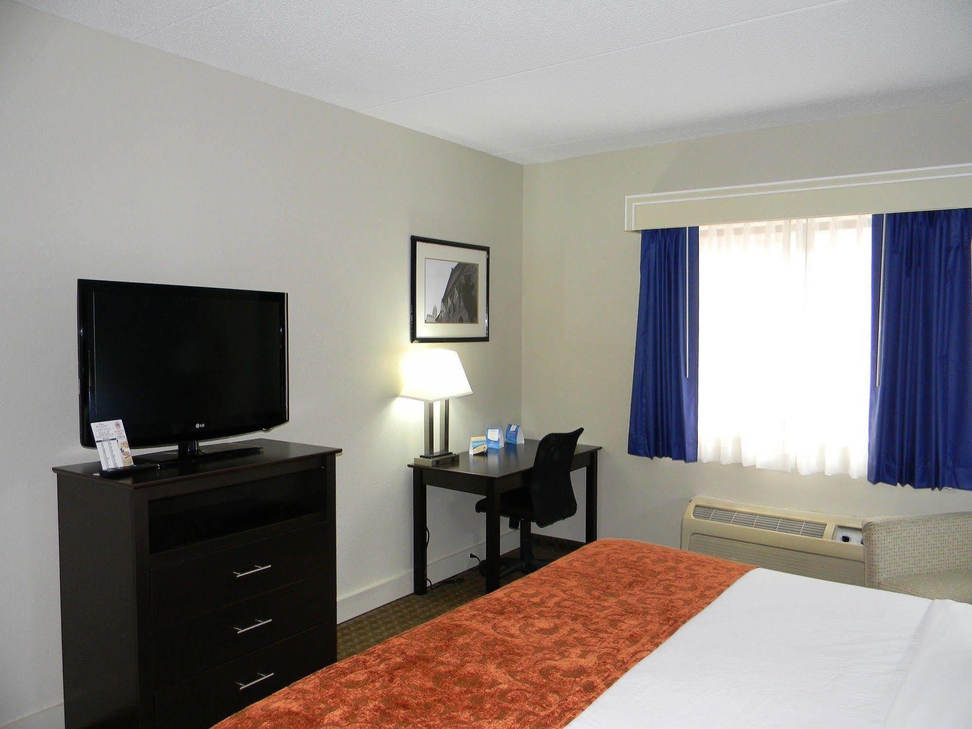เบย์มอนต์ บาย วินด์แฮม มันเดอเลน ลิเบอร์ตี้วิลล์ แอเรีย Hotel Mundelein ภายนอก รูปภาพ